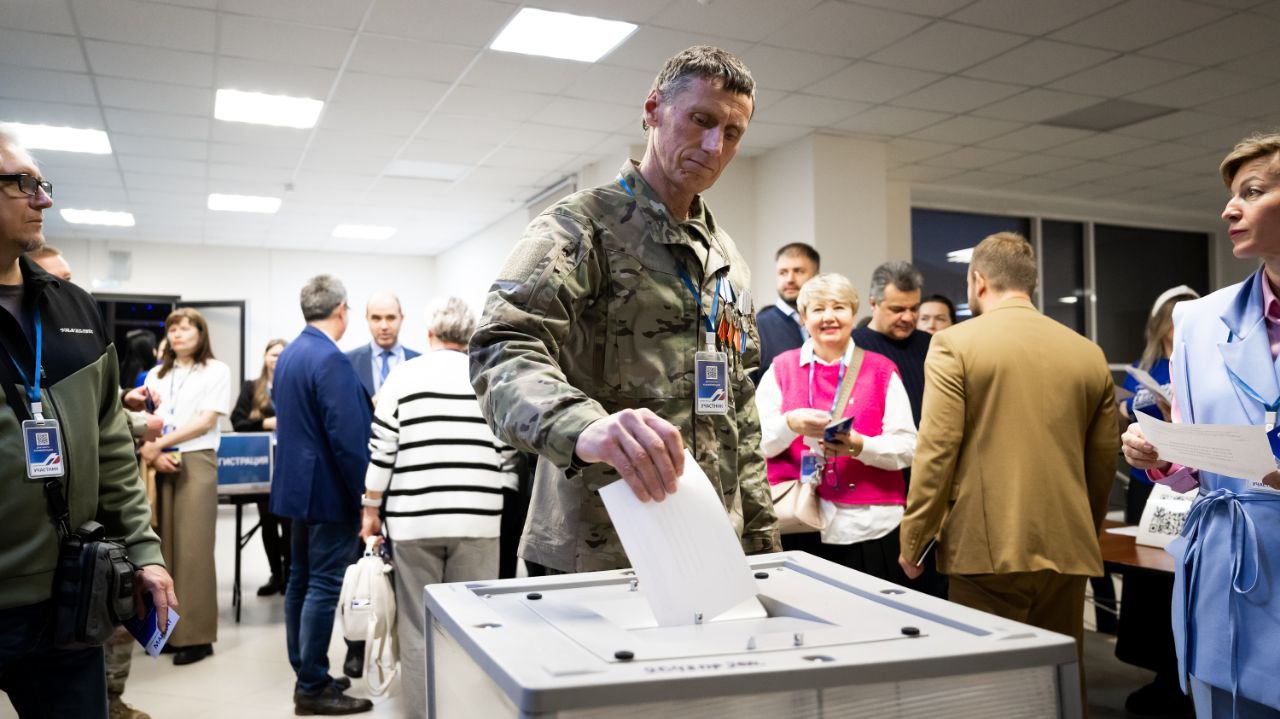 Владимир Волков: Сегодня с коллегами-партийцами подвели итоги работы местного отделения партии «Единая Россия» в Люберцах Владимир Волков: Сегодня с коллегами-партийцами подвели итоги работы местного отделения партии «Единая Россия» в Люберцах