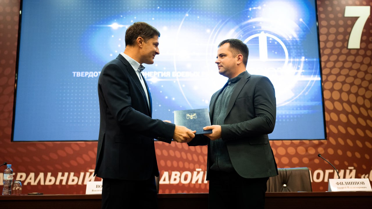 Владимир Волков: Строительство выезда на МКАД, благоустройство карьера, строительство и капремонты соцобъектов — развитие Дзержинского обсудили с коллективом ФЦДТ «Союз» на выездной администрации на предприятии Владимир Волков: Строительство выезда на МКАД, благоустройство карьера, строительство и капремонты соцобъектов — развитие Дзержинского обсудили с коллективом ФЦДТ «Союз» на выездной администрации на предприятии