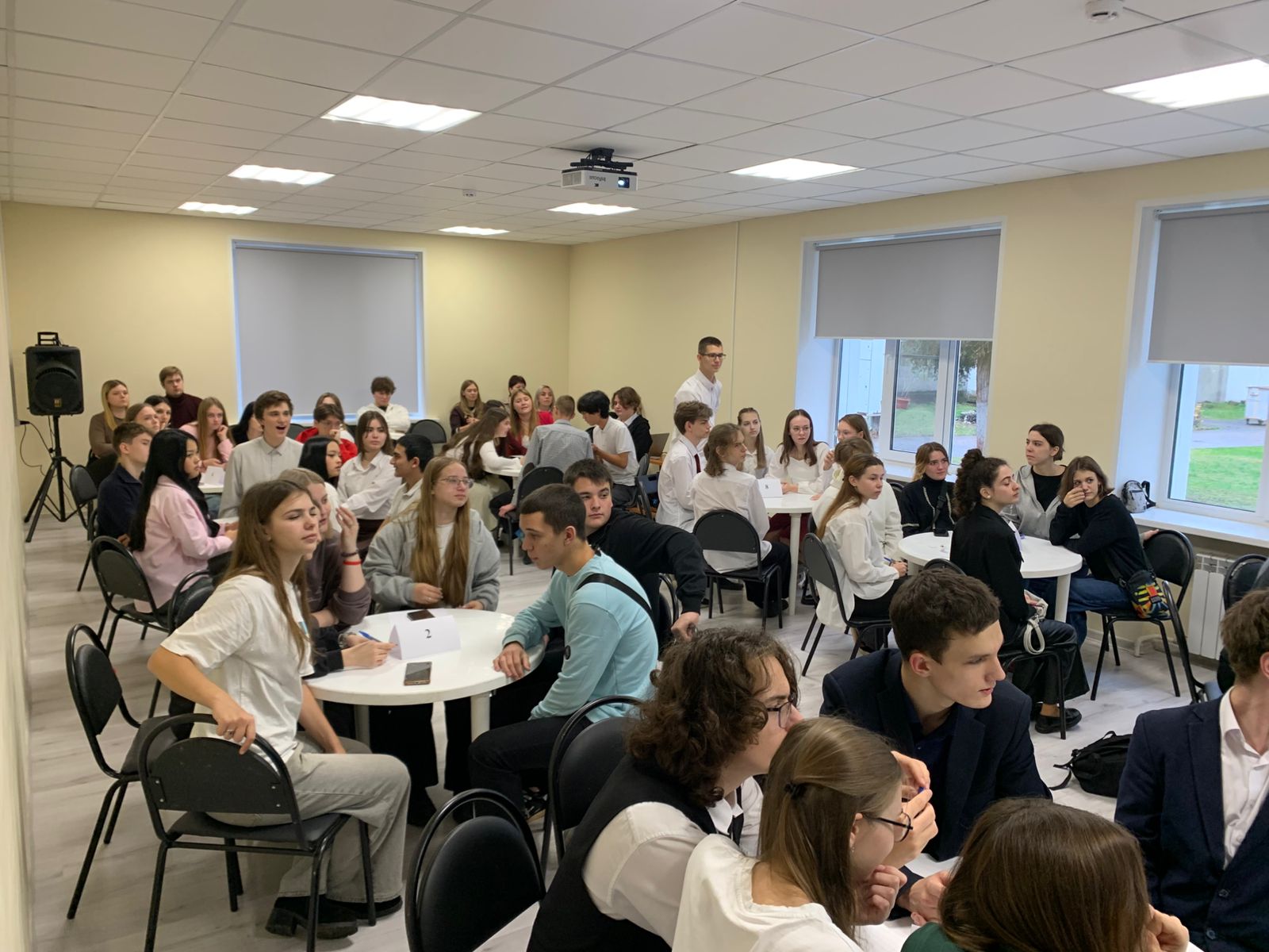 Знатоки из восьми школ Серпухова сошлись в интеллектуальной борьбе Знатоки из восьми школ Серпухова сошлись в интеллектуальной борьбе