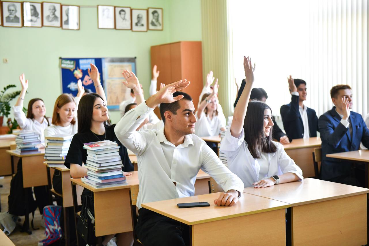 «Проба пера» перед ЕГЭ: в Химках стартует подготовка к итоговому сочинению «Проба пера» перед ЕГЭ: в Химках стартует подготовка к итоговому сочинению