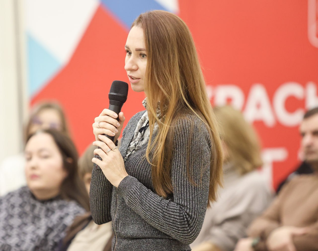 Дмитрий Волков: Вместе с прокурором Московской области Сергеем Владимировичем Забатуриным, представителями надзорных, силовых ведомств, налоговой инспекции, правозащитниками встретились с нашим предпринимательским... Дмитрий Волков: Вместе с прокурором Московской области Сергеем Владимировичем Забатуриным, представителями надзорных, силовых ведомств, налоговой инспекции, правозащитниками встретились с нашим предпринимательским...