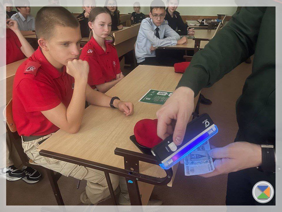 «СЛЕДСТВИЕ ВЕЛИ...». Нашу школу посетили сотрудники Военно-следственного отдела Следственного комитета РФ по Чеховскому гарнизону «СЛЕДСТВИЕ ВЕЛИ...». Нашу школу посетили сотрудники Военно-следственного отдела Следственного комитета РФ по Чеховскому гарнизону