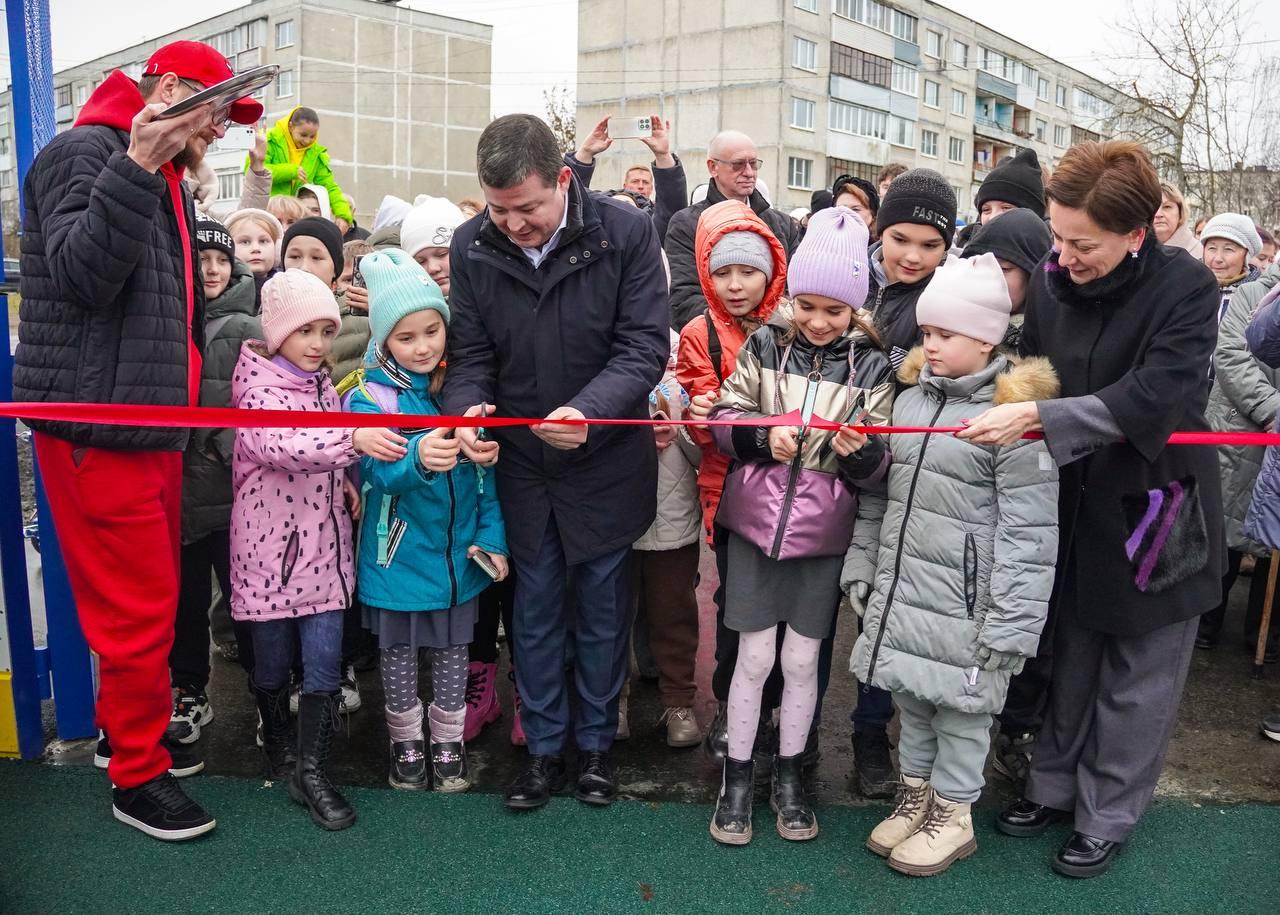 Новая универсальная спортивная площадка открыта в посёлке Дубовая Роща