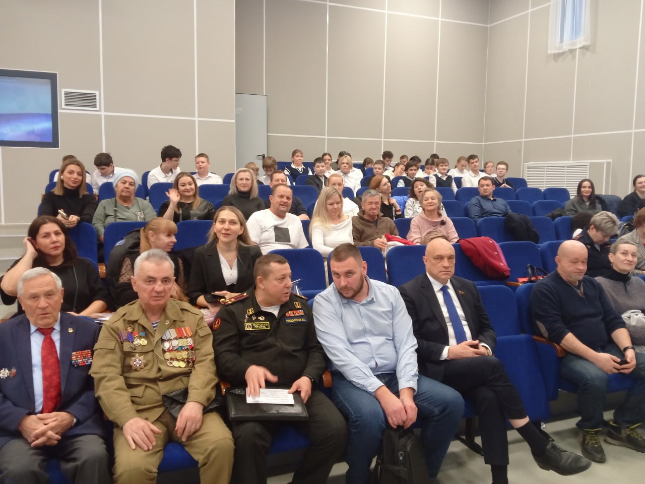 Кадетов школы №11 Долгопрудного посвятили в волонтёры «Боевого братства» Кадетов школы №11 Долгопрудного посвятили в волонтёры «Боевого братства»