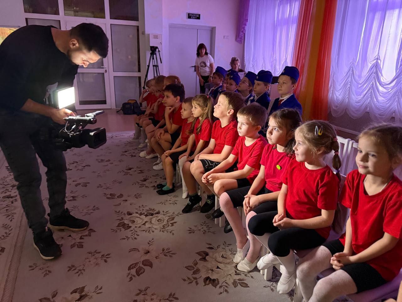 Для дошкольников провели «волшебный» эксперимент: как быть заметным в сумерках Для дошкольников провели «волшебный» эксперимент: как быть заметным в сумерках