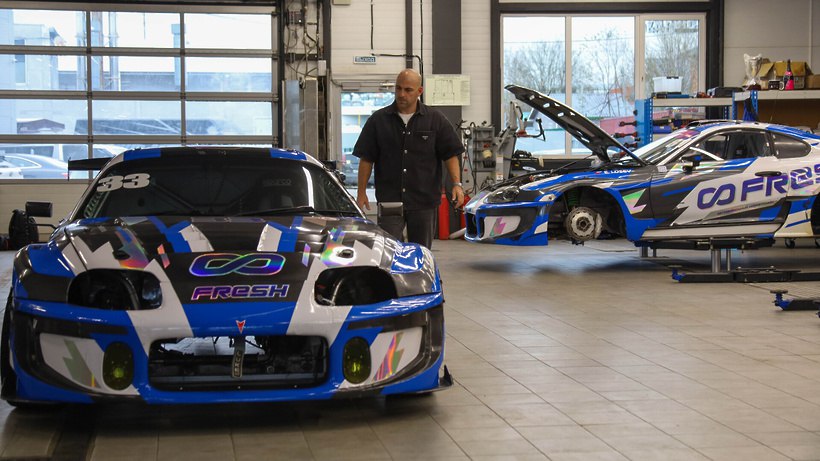 Гоночные машины для чемпионов собирают в Солнечногорске Гоночные машины для чемпионов собирают в Солнечногорске