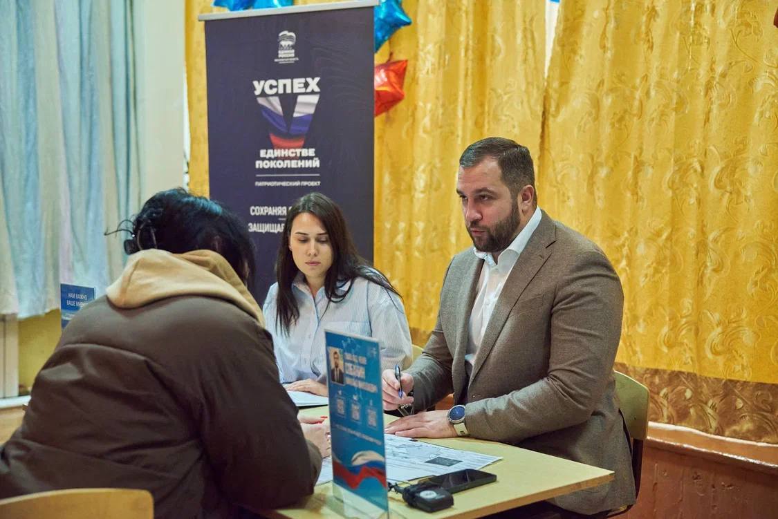 «Выездную администрацию» провели для жителей поселка Мещерское и близлежащих населенных пунктов «Выездную администрацию» провели для жителей поселка Мещерское и близлежащих населенных пунктов