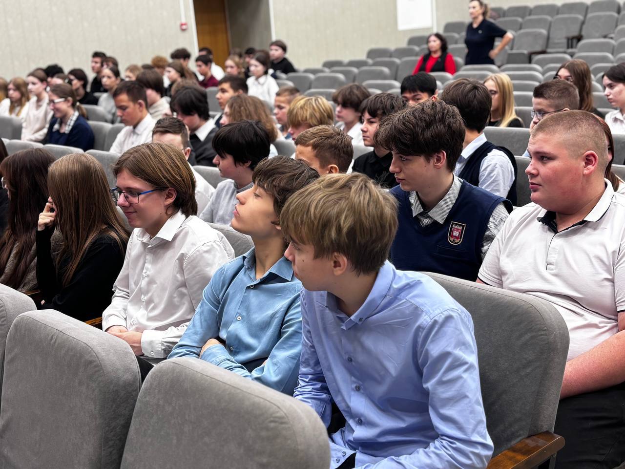 Школьникам лицея №26 напомнили, что железная дорога — не место для игр Школьникам лицея №26 напомнили, что железная дорога — не место для игр