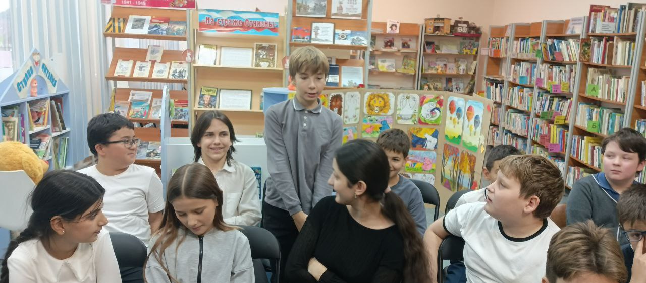 Информационно-правовой час «Волонтерское движение: основные направления к действию» провели в Манушкинской сельской библиотеке