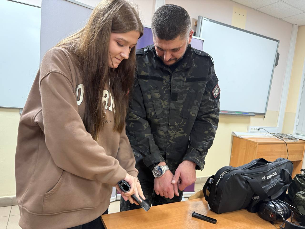 Наставник : ветераны СВО делятся опытом с молодёжью Домодедово Наставник : ветераны СВО делятся опытом с молодёжью Домодедово
