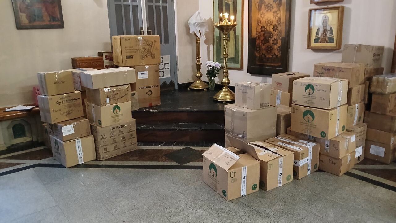Прихожане храмов Долгопрудного собрали три тонны гуманитарной помощи для бойцов СВО Прихожане храмов Долгопрудного собрали три тонны гуманитарной помощи для бойцов СВО