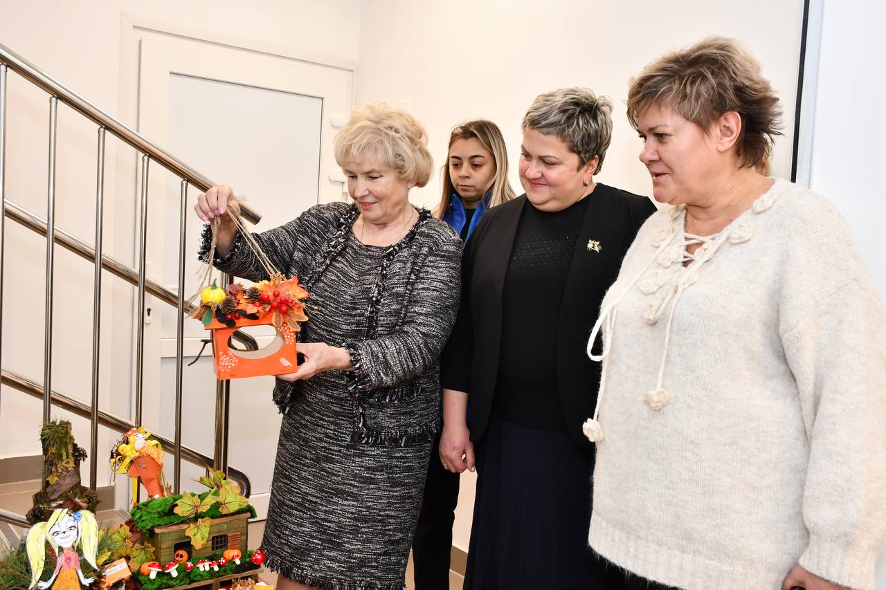 Глава Жуковского Андроник Пак и депутат Мособлдумы Лидия Антонова поздравили молодогвардейцев с юбилеем организации Глава Жуковского Андроник Пак и депутат Мособлдумы Лидия Антонова поздравили молодогвардейцев с юбилеем организации