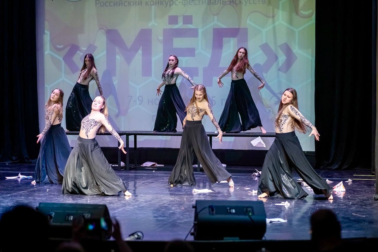 Танцевальный коллектив из Реутова успешно открыл новый конкурсный сезон Танцевальный коллектив из Реутова успешно открыл новый конкурсный сезон