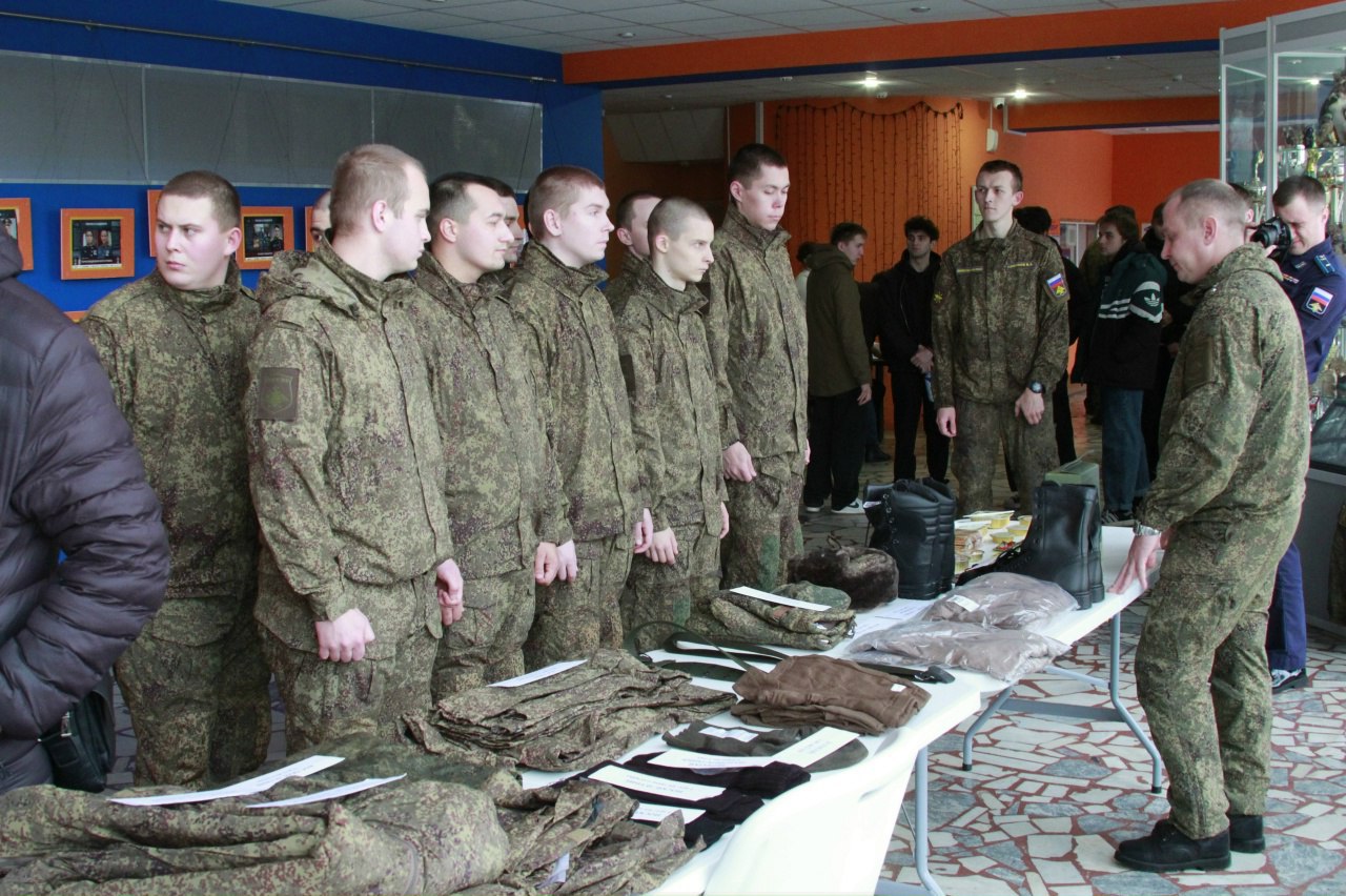 Мероприятия, посвящённые Дню призывника, традиционно проводятся в Городском округе Коломна раз в полгода — весной и осенью Мероприятия, посвящённые Дню призывника, традиционно проводятся в Городском округе Коломна раз в полгода — весной и осенью