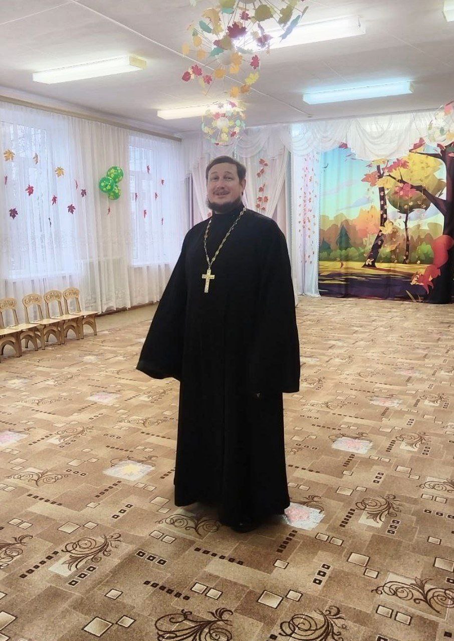 В рамках реализации проекта по духовно - нравственному и гражданско - патриотическому воспитанию "Добрый сад" в дошкольном отделении МБОУ гимназии №7 (Весенняя, 23) состоялась замечательная встреча с настоятелем Храма... В рамках реализации проекта по духовно - нравственному и гражданско - патриотическому воспитанию "Добрый сад" в дошкольном отделении МБОУ гимназии №7 (Весенняя, 23) состоялась замечательная встреча с настоятелем Храма...