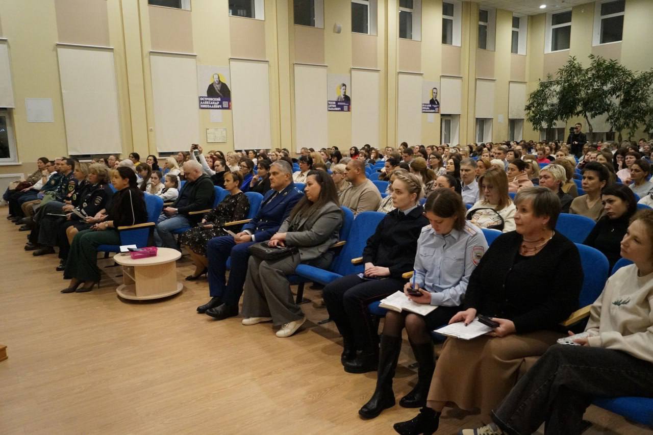 В Видном прошёл муниципальный форум «Безопасное детство» В Видном прошёл муниципальный форум «Безопасное детство»