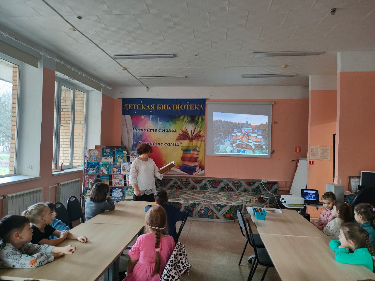 Малыши Чехова готовятся поздравлять зимнего волшебника Малыши Чехова готовятся поздравлять зимнего волшебника