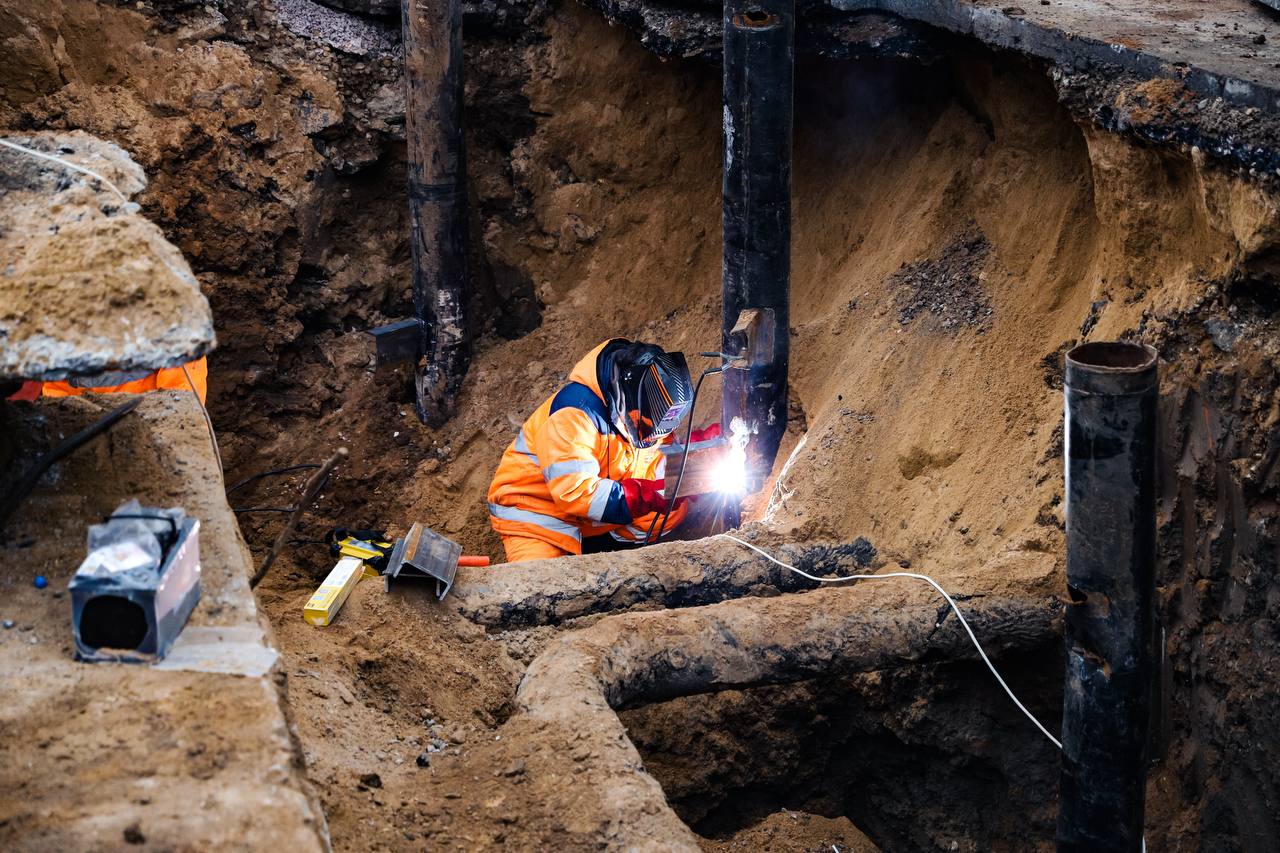 Глава Химок Елена Землякова проверила ход ремонта сетей водоснабжения