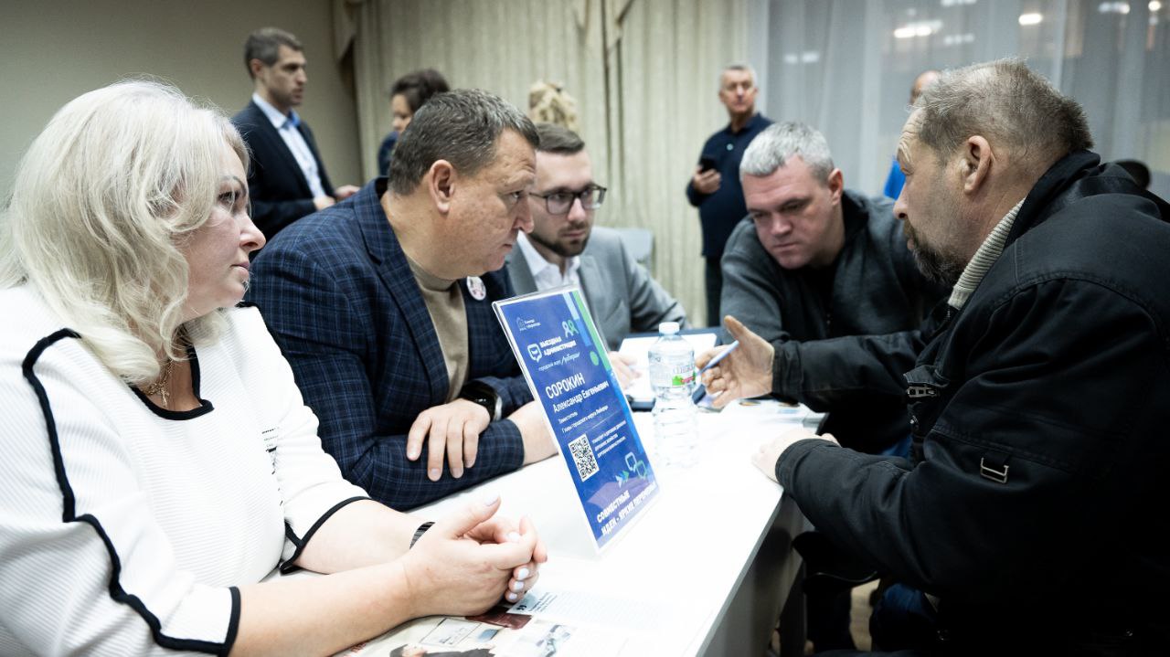 Владимир Волков: Воспитательно-образовательный комплекс в составе школы на 1500 мест и детсада на 200 мест откроется в Октябрьском (ул Владимир Волков: Воспитательно-образовательный комплекс в составе школы на 1500 мест и детсада на 200 мест откроется в Октябрьском (ул