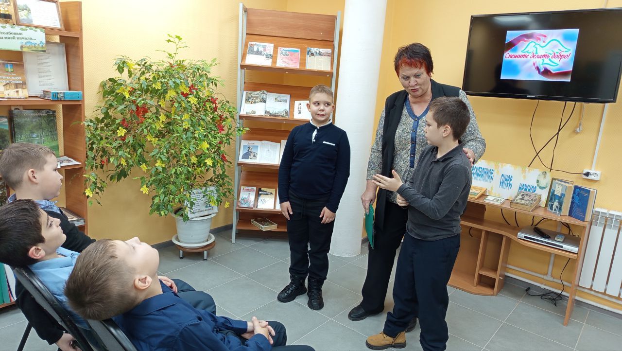 Урок нравственности «Спешите стать терпимей и добрей» провели для своих читателей сотрудники Столбовской библиотеки им.О.Кургузова Урок нравственности «Спешите стать терпимей и добрей» провели для своих читателей сотрудники Столбовской библиотеки им.О.Кургузова