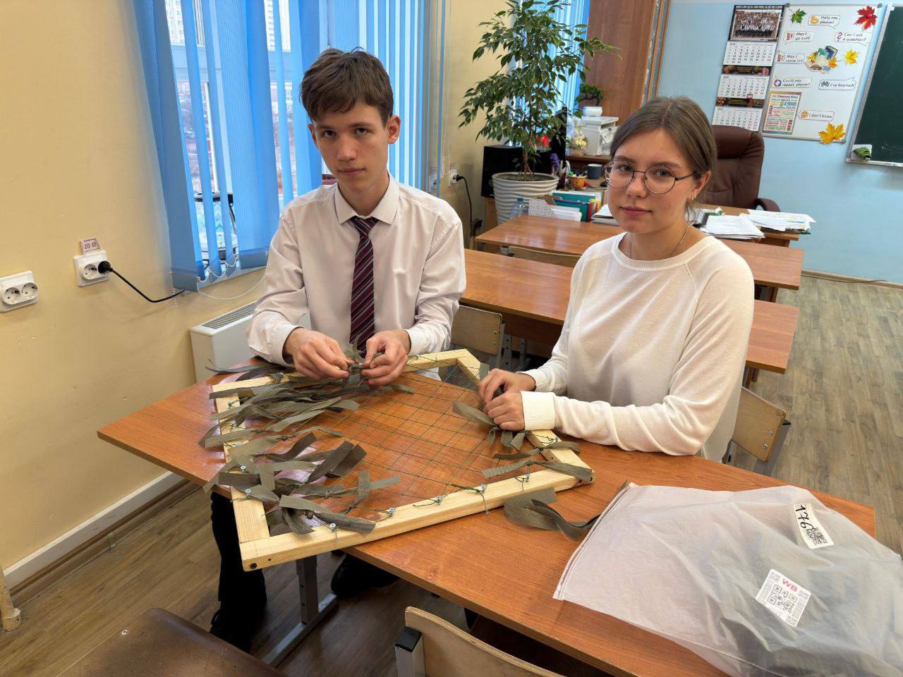 Подольские школьники создают антидроновые нашлемники, помогая бойцам на передовой Подольские школьники создают антидроновые нашлемники, помогая бойцам на передовой