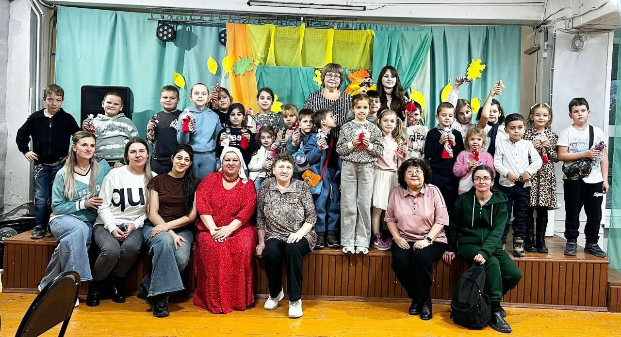 Ученики 1 «Д» класса Ганусовской средней школы из п.Рылеево побывали в музее «Русская изба»