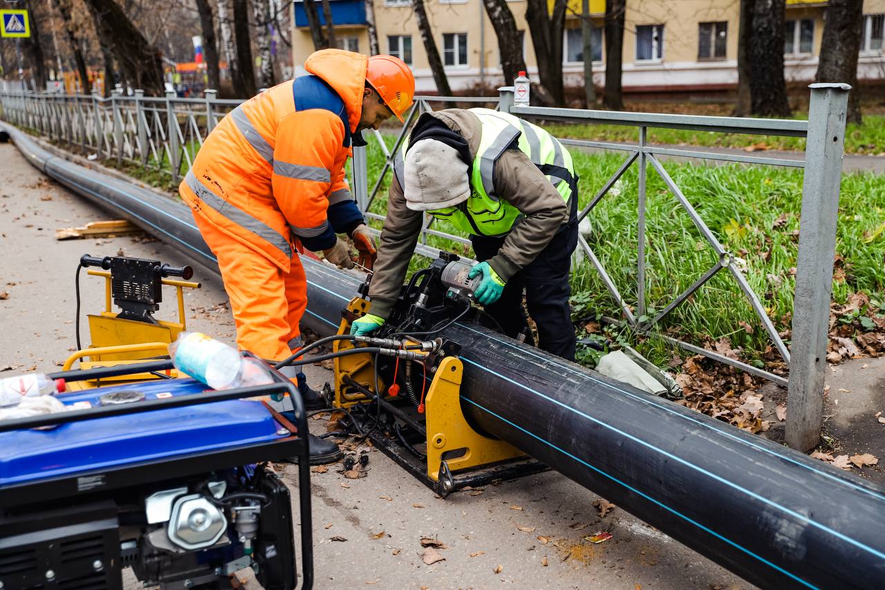 Глава Химок Елена Землякова проверила ход ремонта сетей водоснабжения Глава Химок Елена Землякова проверила ход ремонта сетей водоснабжения