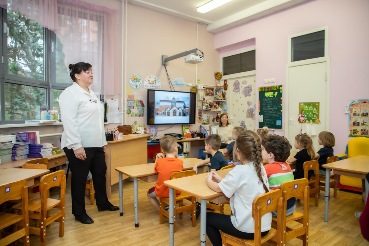 В округе Пушкинский продолжается муниципальный конкурс профессионального мастерства «Педагог года – 2025/2026»