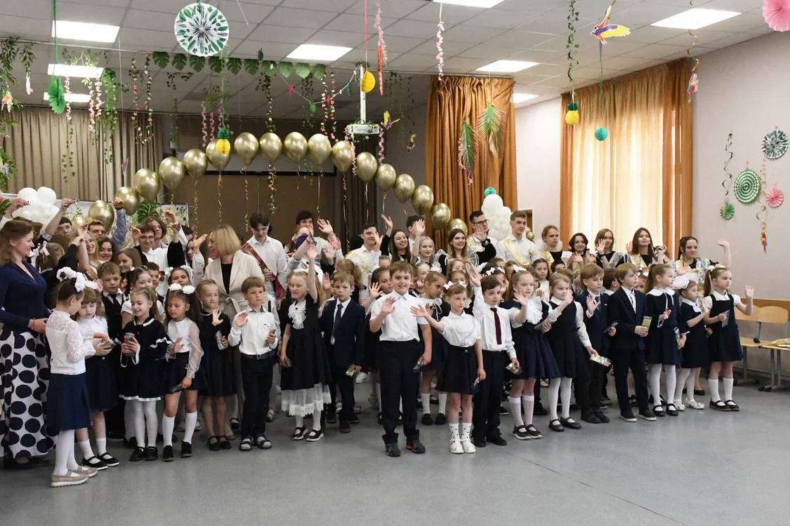 Школы Жуковского одни из первых получили знак качества от Рособрнадзора Школы Жуковского одни из первых получили знак качества от Рособрнадзора