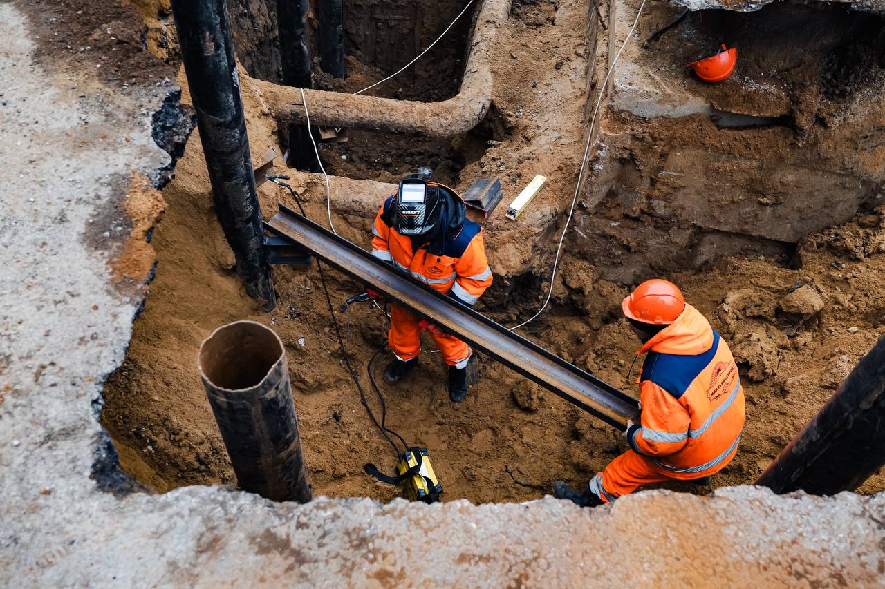 Глава Химок Елена Землякова проверила ход ремонта сетей водоснабжения Глава Химок Елена Землякова проверила ход ремонта сетей водоснабжения