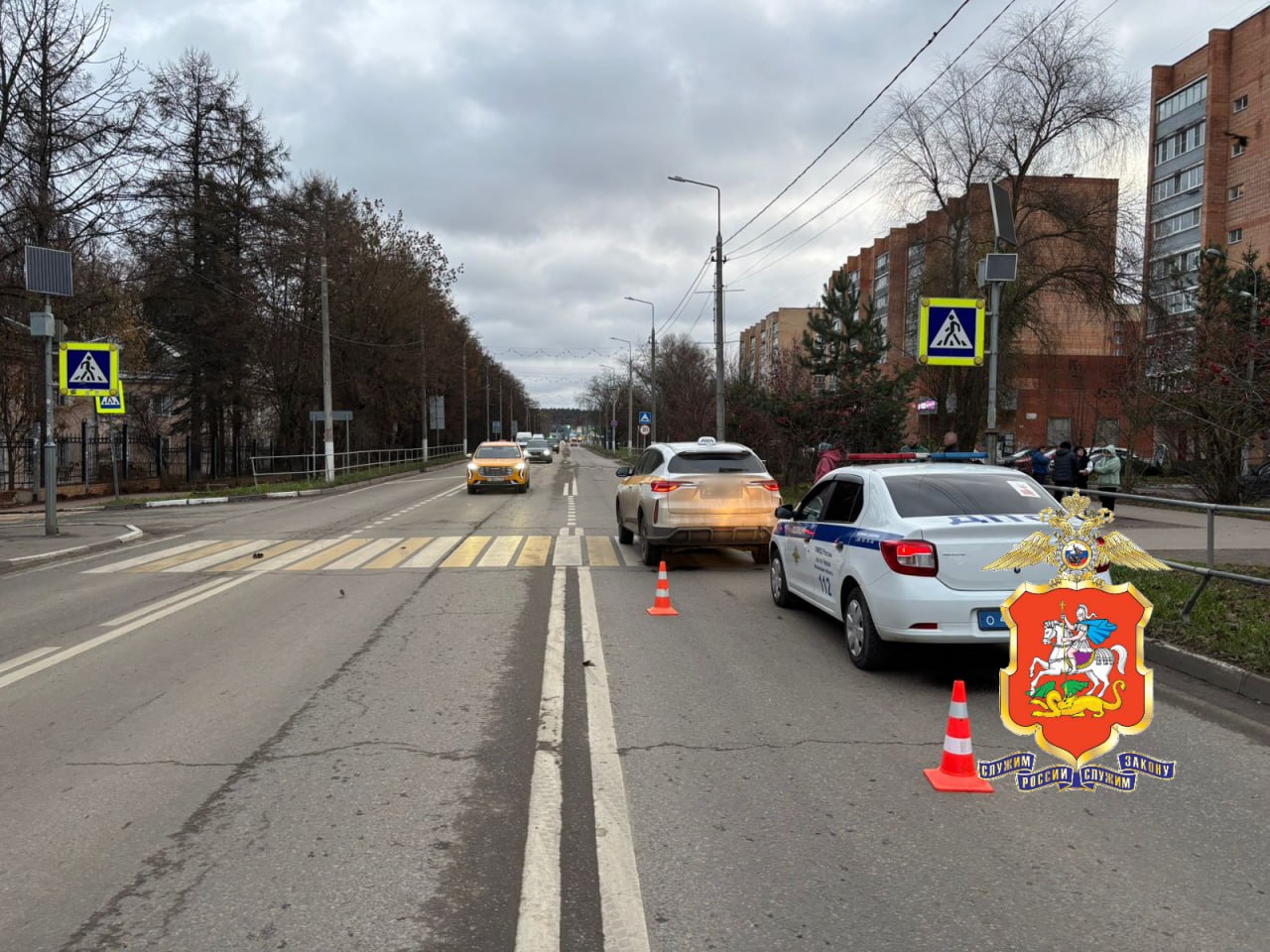 Подмосковные полицейские разбираются в обстоятельствах ДТП в Чехове, в котором пострадал несовершеннолетний