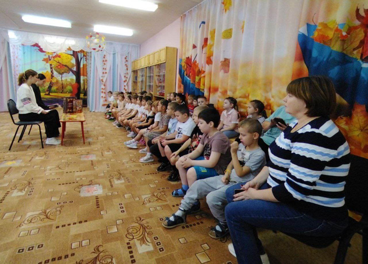 С целью формирования положительного отношения к обучению, развития предпосылок учебной деятельности и реализации преемственности дошкольного и начального образования учащиеся профильного педагогического 11 класса МБОУ... С целью формирования положительного отношения к обучению, развития предпосылок учебной деятельности и реализации преемственности дошкольного и начального образования учащиеся профильного педагогического 11 класса МБОУ...