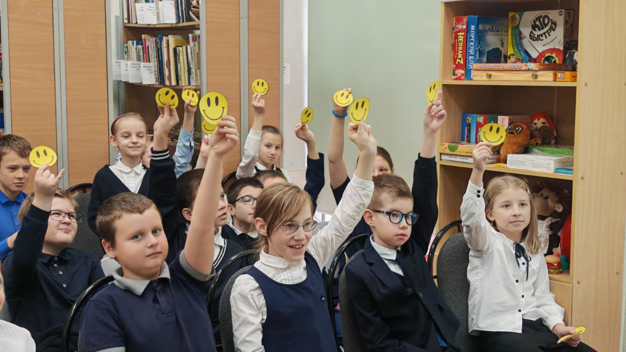 Информ-досье «Интернет: свобода и ответственность» прошло в Шараповской сельской библиотеке 13.11.2025 года Информ-досье «Интернет: свобода и ответственность» прошло в Шараповской сельской библиотеке 13.11.2025 года