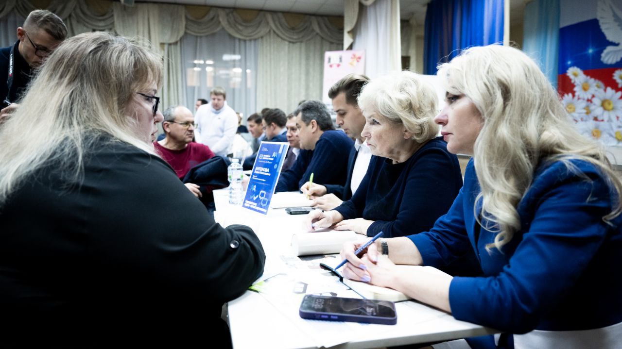 Владимир Волков: Воспитательно-образовательный комплекс в составе школы на 1500 мест и детсада на 200 мест откроется в Октябрьском (ул Владимир Волков: Воспитательно-образовательный комплекс в составе школы на 1500 мест и детсада на 200 мест откроется в Октябрьском (ул