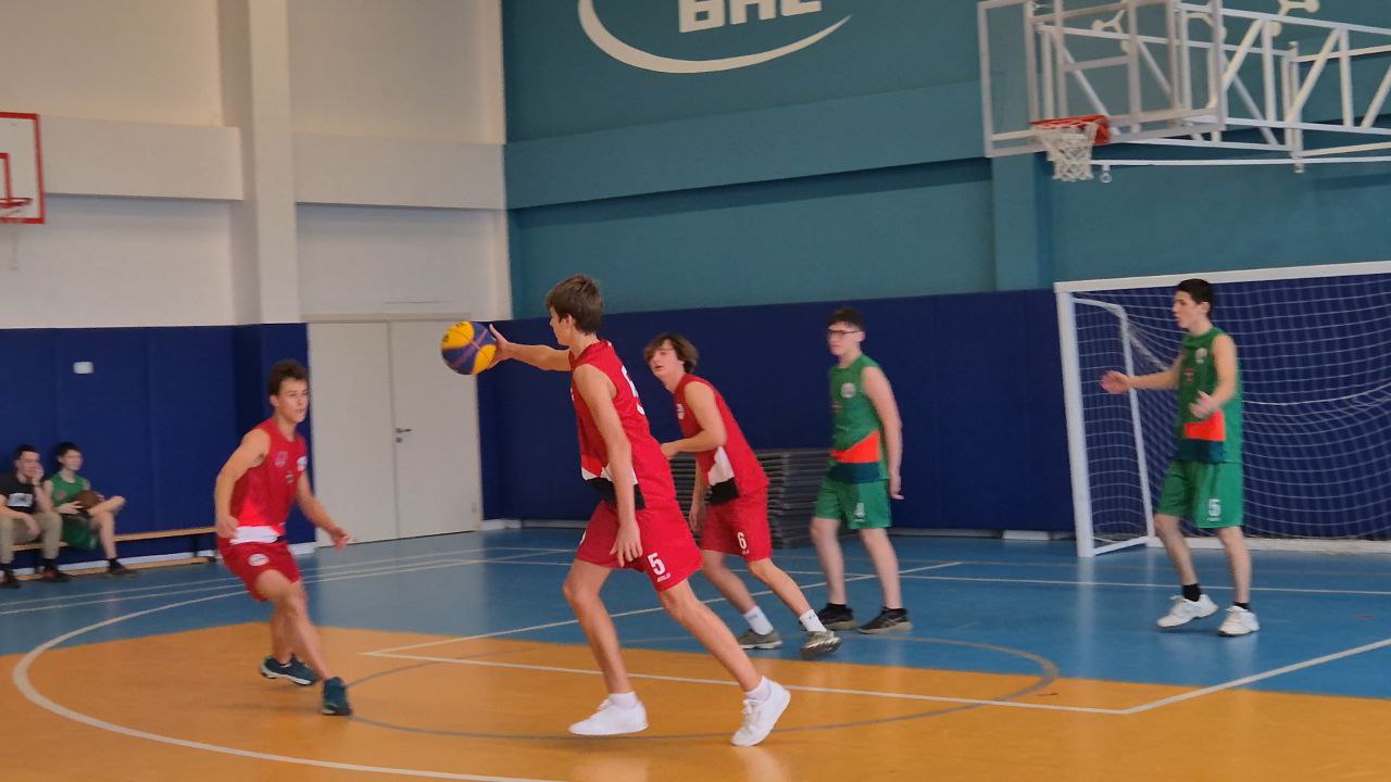 14 ноября в Ногинске состоялись соревнования по баскетболу 33 за выход в плей-офф в рамках Богородской школьной лиги 14 ноября в Ногинске состоялись соревнования по баскетболу 33 за выход в плей-офф в рамках Богородской школьной лиги