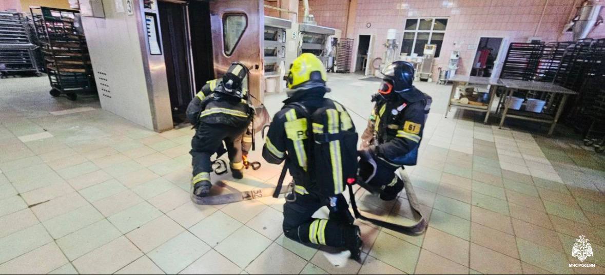 Пожарно-тактические учения на объекте производственного назначения Пожарно-тактические учения на объекте производственного назначения