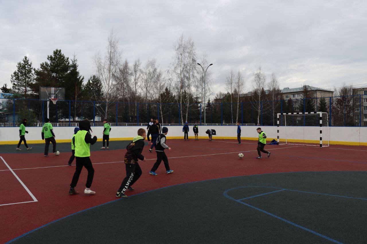 В поселке Малино открылась новая многофункциональная спортивная площадка В поселке Малино открылась новая многофункциональная спортивная площадка
