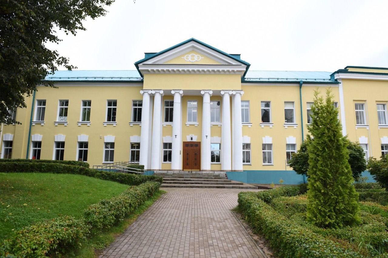 Сразу три школы Дмитровского округа получили федеральный «Знак качества»!