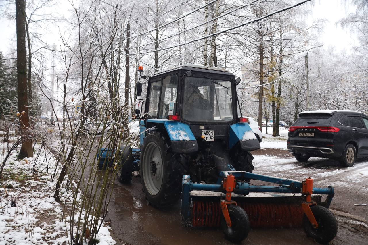 Константин Михальков: Первый снег в Солнечногорске — первая уборка Константин Михальков: Первый снег в Солнечногорске — первая уборка