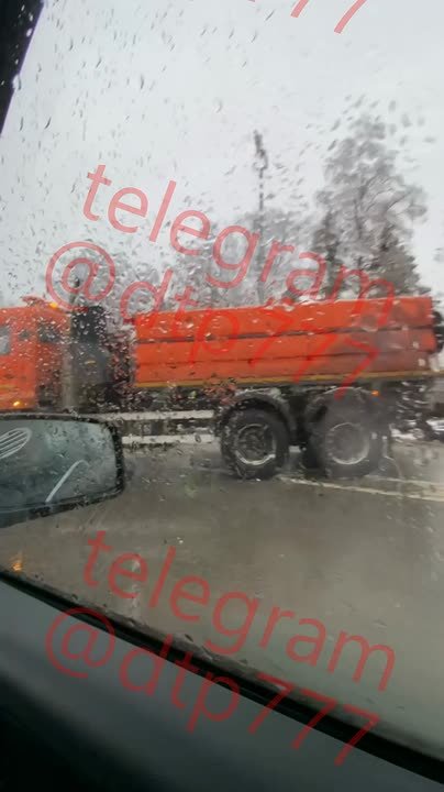 Из-за ДТП на Калужском шоссе в Москве образовалась пробка