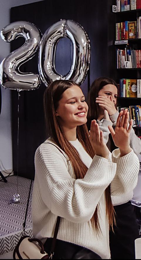 Молодогвардейцы отметили 20-летний юбилей в чеховской библиотеке Молодогвардейцы отметили 20-летний юбилей в чеховской библиотеке