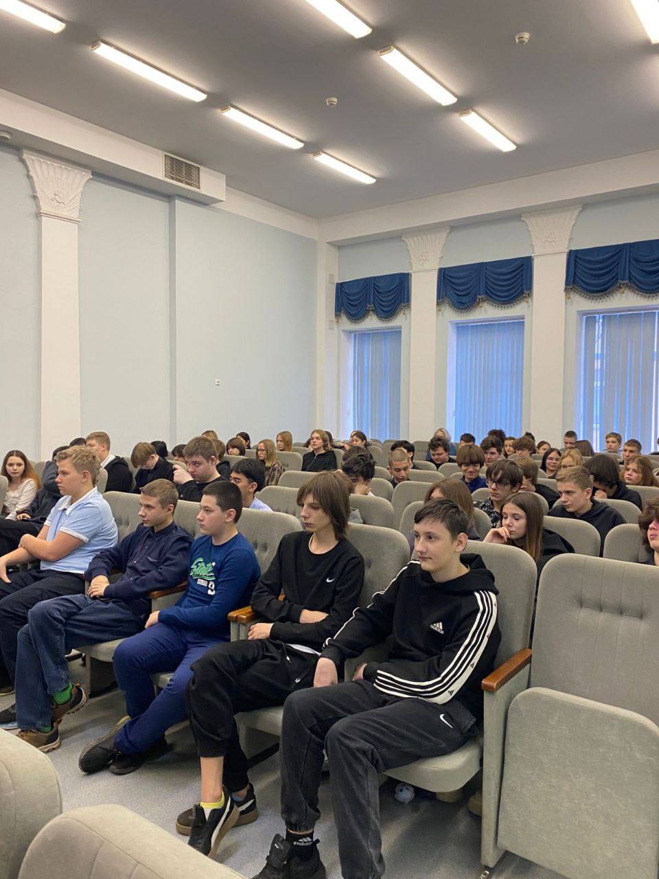 Школьникам рассказали об опасности «зацепинга» Школьникам рассказали об опасности «зацепинга»