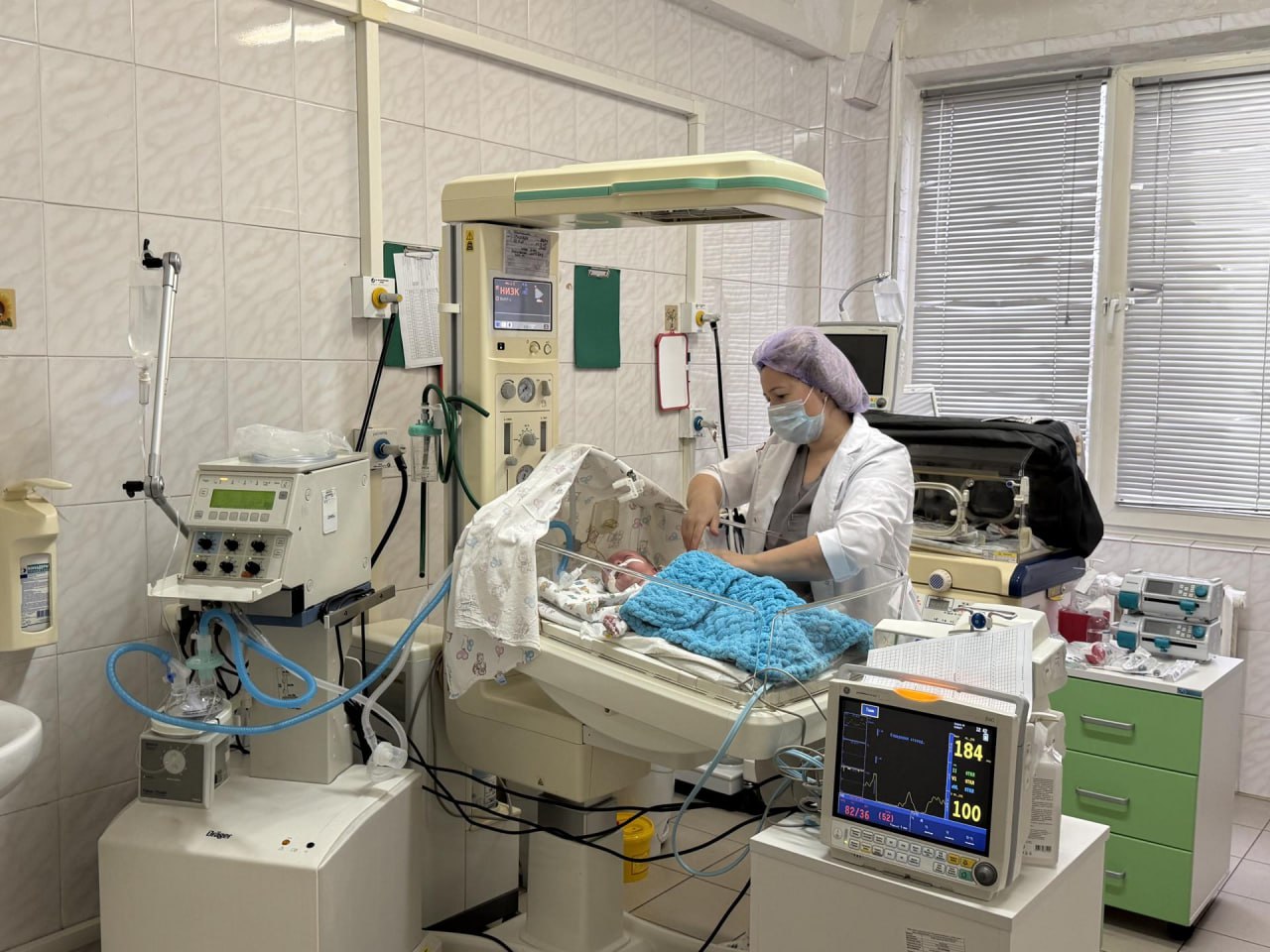 Спасти двойняшек весом по 475 граммов: как в Люберцах выхаживают самых маленьких пациентов