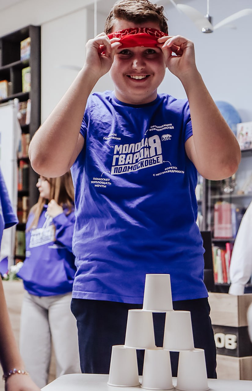 Молодогвардейцы отметили 20-летний юбилей в чеховской библиотеке Молодогвардейцы отметили 20-летний юбилей в чеховской библиотеке