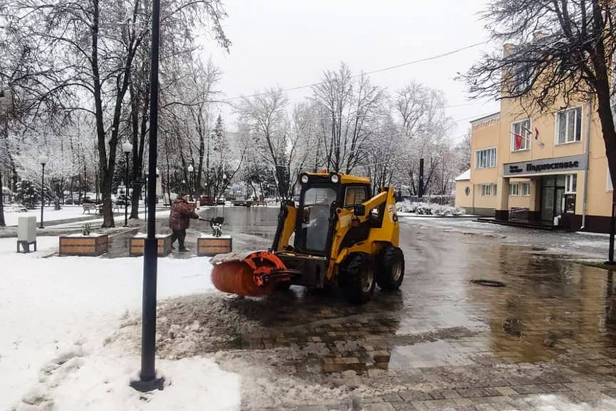 Юлия Купецкая: Мытищинские коммунальные службы встретили первые снежные осадки Юлия Купецкая: Мытищинские коммунальные службы встретили первые снежные осадки