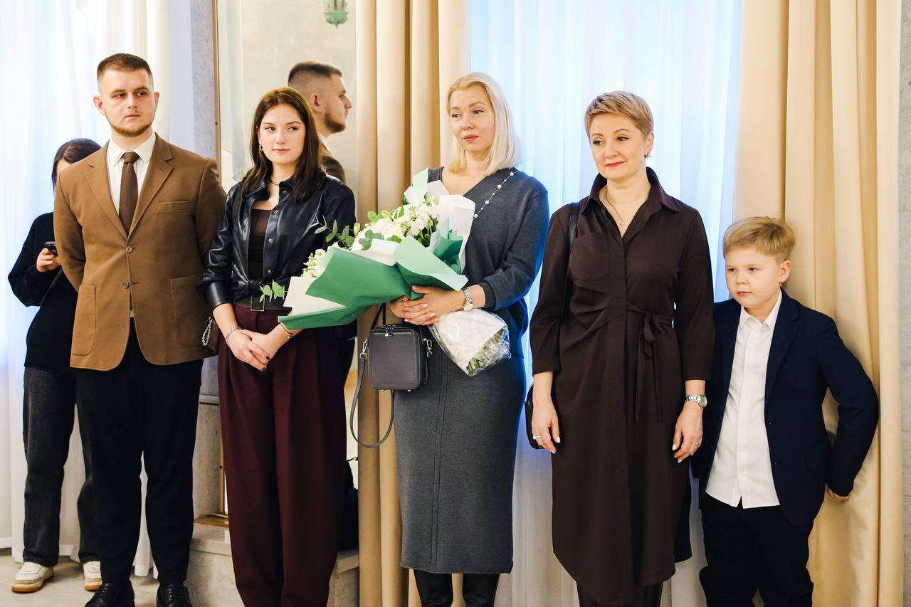 Глава Химок поздравила пару золотых юбиляров с 50-летием совместной жизни Глава Химок поздравила пару золотых юбиляров с 50-летием совместной жизни