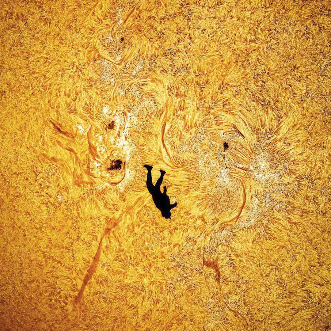 Американский фотограф Эндрю МакКарти снял парашютиста на фоне яркого солнца — SHOT Американский фотограф Эндрю МакКарти снял парашютиста на фоне яркого солнца — SHOT