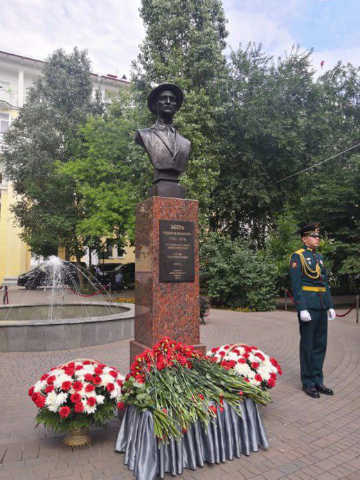 Владимир Мединский: Программа РВИО. Список памятников героям-разведчикам: Владимир Мединский: Программа РВИО. Список памятников героям-разведчикам: