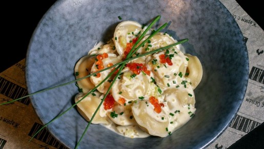 Пельменей с мясом больше не захочется: с этой начинкой получатся сочными и ароматными