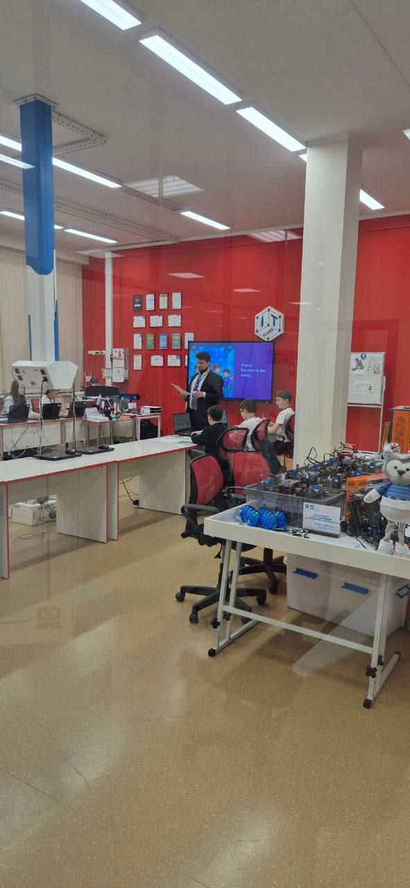 Сегодня учащийся 6«Д» класса Александр Смирнов принял участие в финальном этапе Национальной технологической олимпиады по профилю «Технологии и киберфизические системы» Сегодня учащийся 6«Д» класса Александр Смирнов принял участие в финальном этапе Национальной технологической олимпиады по профилю «Технологии и киберфизические системы»